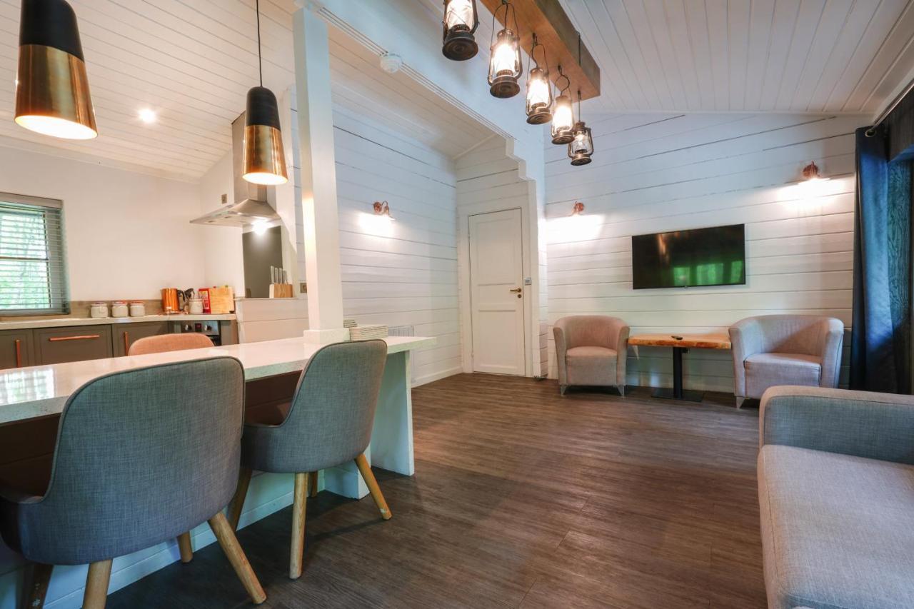 Chevin Country Park Hotel & Spa Otley  Bagian luar foto