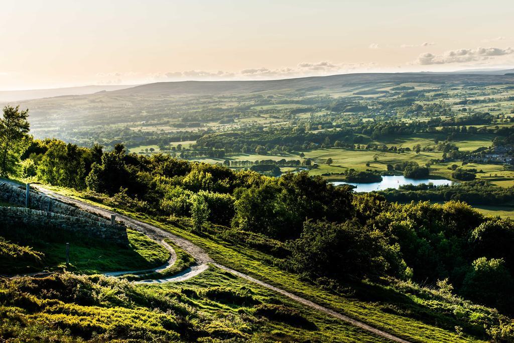 Chevin Country Park Hotel & Spa Otley  Bagian luar foto